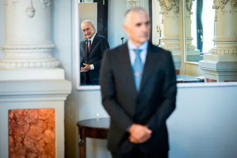Imagen de la noticia: Juan Carlos Giardin toma posesión como concejal del PP en Málaga