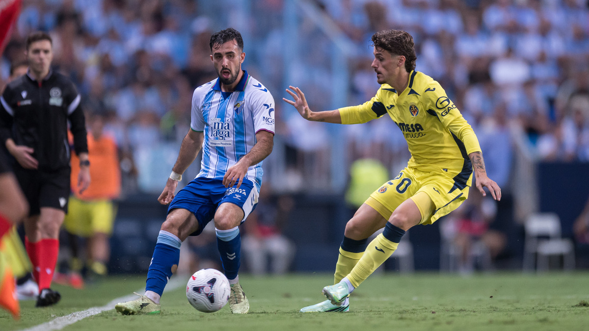 Imagen de la noticia: El Málaga cae ante el Villarreal por 1-3 en La Rosaleda