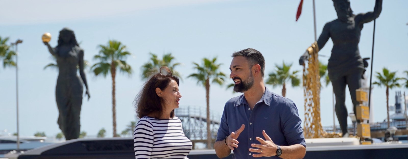 Imagen de la noticia: El PSOE lleva al pleno una consulta ciudadana sobre estatuas, torre del puerto y La Merced