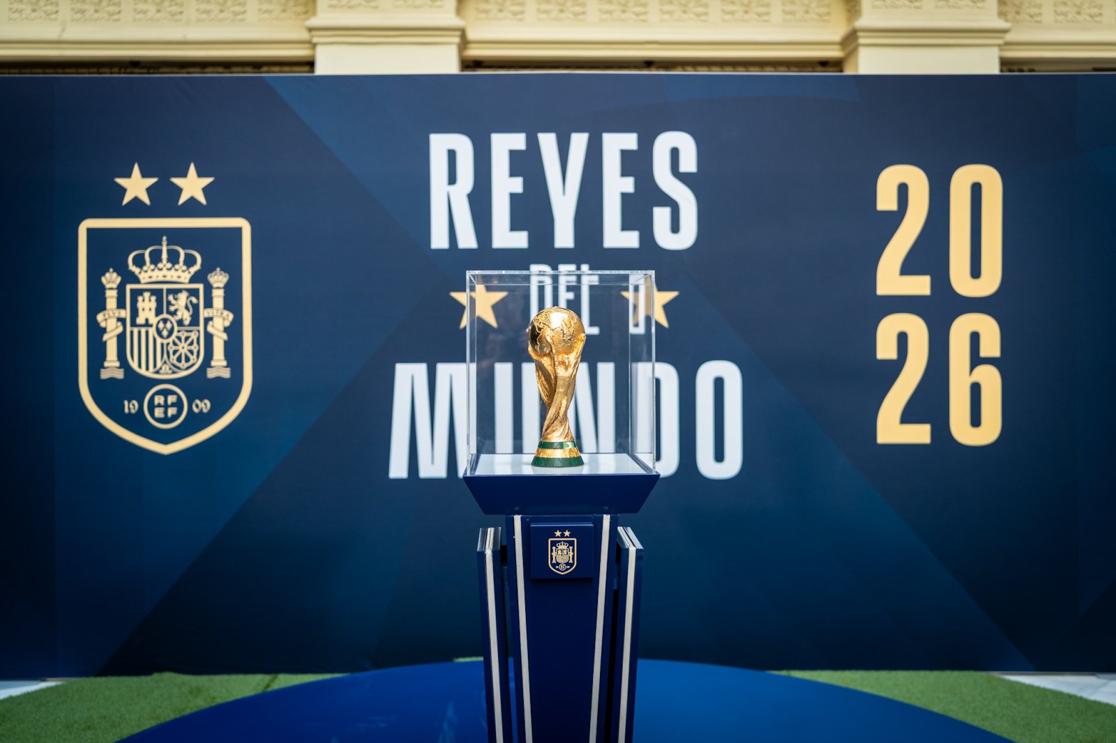 Imagen de la noticia: La Copa del Mundo llega a Málaga en su gira por España