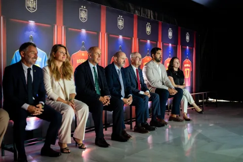Imagen de la noticia: La Copa del Mundo llega a Málaga en su gira por España
