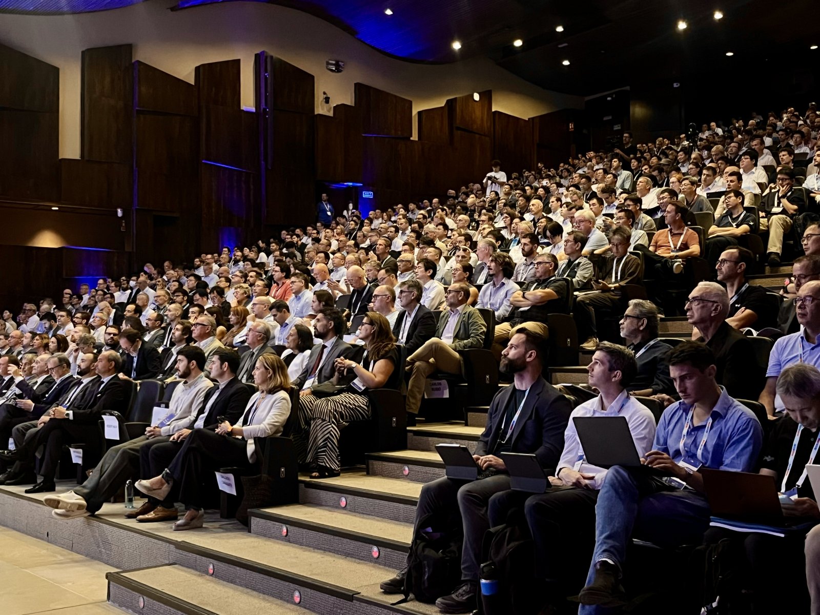 Imagen de la noticia: Málaga acoge hasta el jueves el congreso europeo de fotónica ECOC 2026