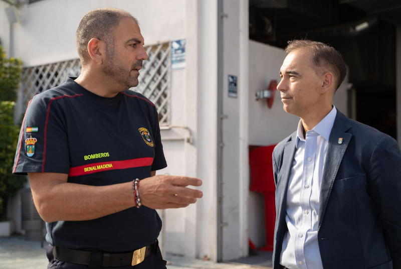 Imagen de la noticia: Benalmádena publica el listado definitivo para seis plazas de bombero-conductor
