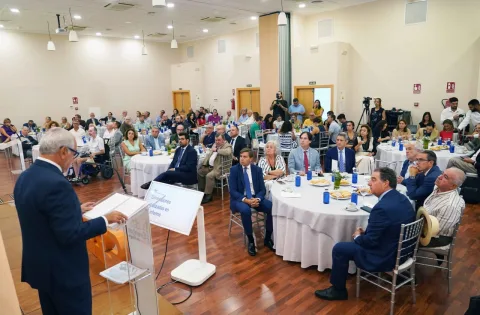 Imagen de la noticia: Un estudio alerta de falta de infraestructuras y médicos en la sanidad malagueña