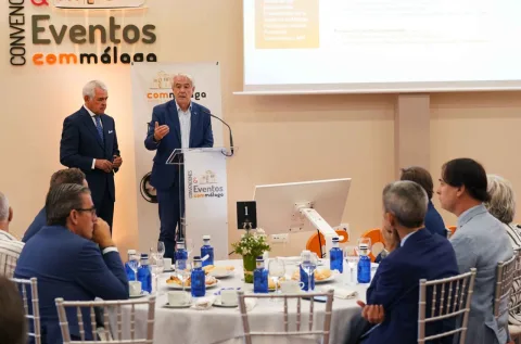 Imagen de la noticia: Un estudio alerta de falta de infraestructuras y médicos en la sanidad malagueña