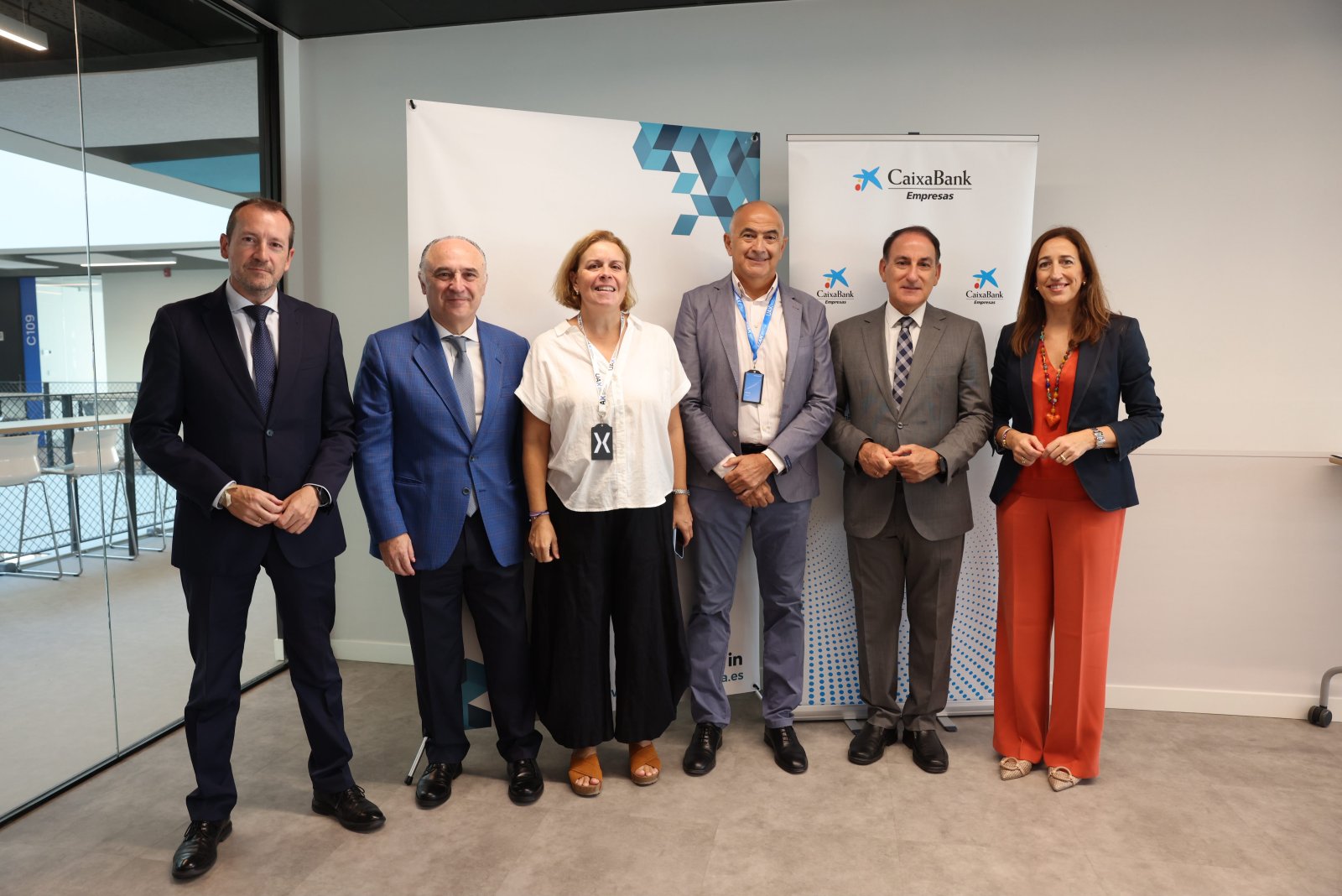 Imagen de la noticia: CEM y CaixaBank debaten sobre el uso de la inteligencia artificial en la prevención laboral