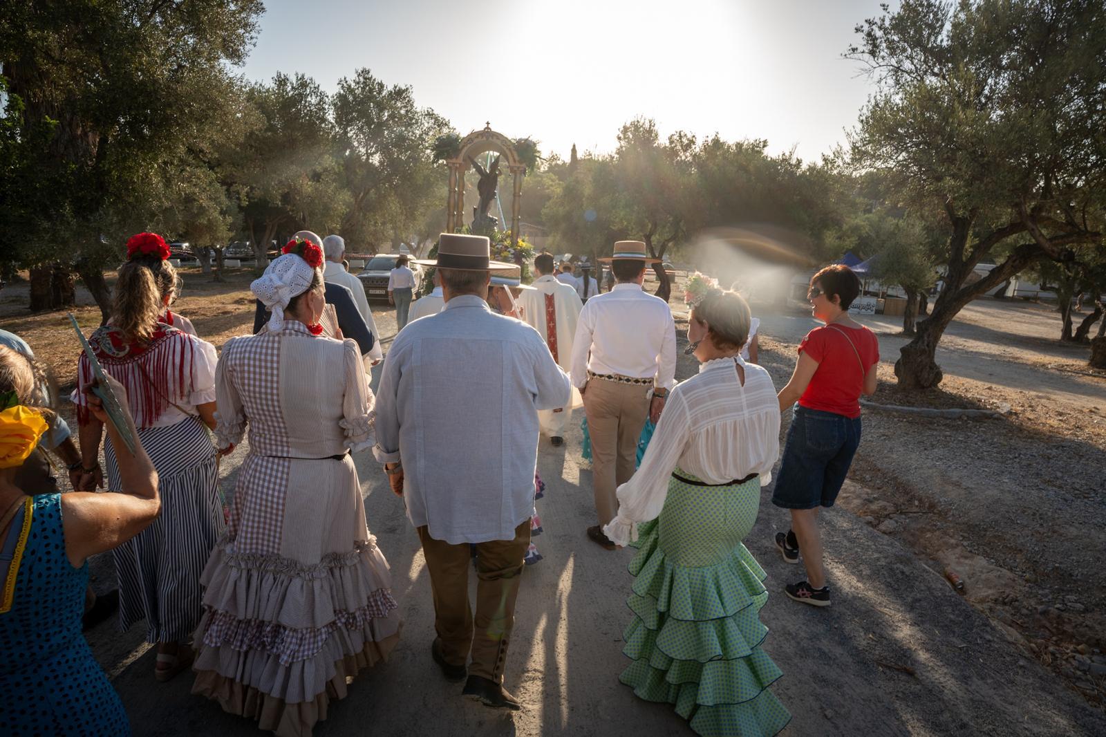 Imagen de la noticia: La romería de San Miguel reúne a más de 200.000 personas en Torremolinos
