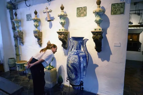 Imagen de la noticia: Málaga expone las obras premiadas del XXVI Premio Fundación Unicaja de Artesanía