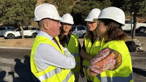 Imagen de la noticia: Comienzan las obras de reasfaltado del acceso al Torcal de Antequera