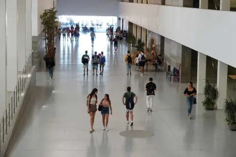 Image for the story: The UMA surpasses 10,000 new admission places for the first time this year