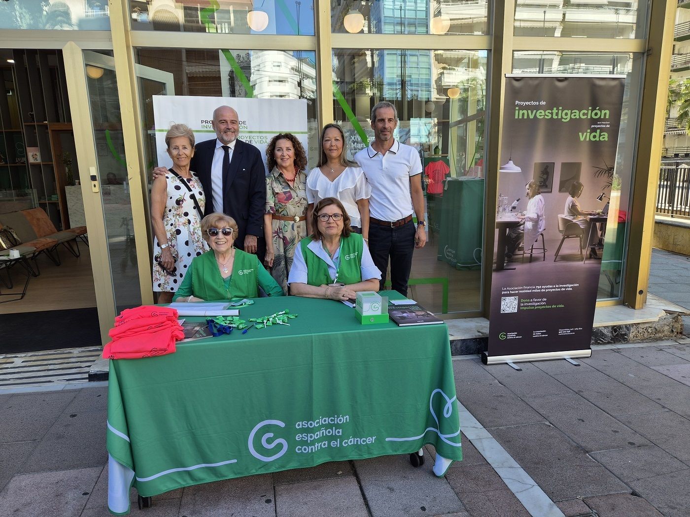 Imagen de la noticia: Marbella reconoce la labor de la AECC en el Día Mundial de la Investigación contra el Cáncer