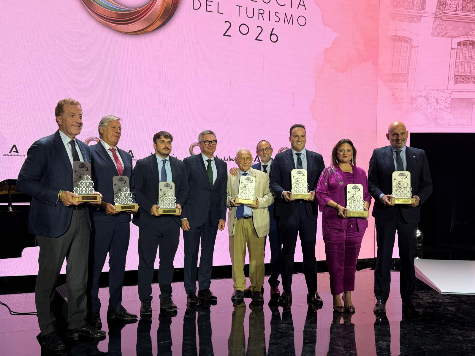 Imagen de la noticia: Torremolinos recibe el Premio Andalucía del Turismo 2026