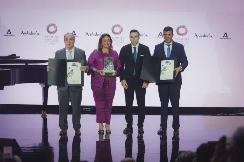 Imagen de la noticia: Torremolinos recibe el Premio Andalucía del Turismo 2026