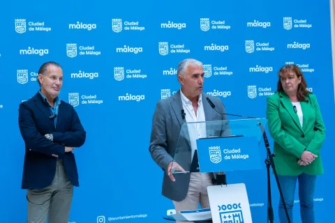 Imagen de la noticia: El diseñador Rafael Urquizar presenta su colección ‘MALAKA’ en París el 2 de octubre