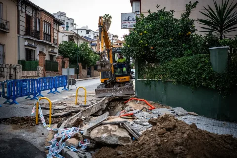Imagen de la noticia: Emasa repara una tubería rota en Pedro de Quejana y Amargura