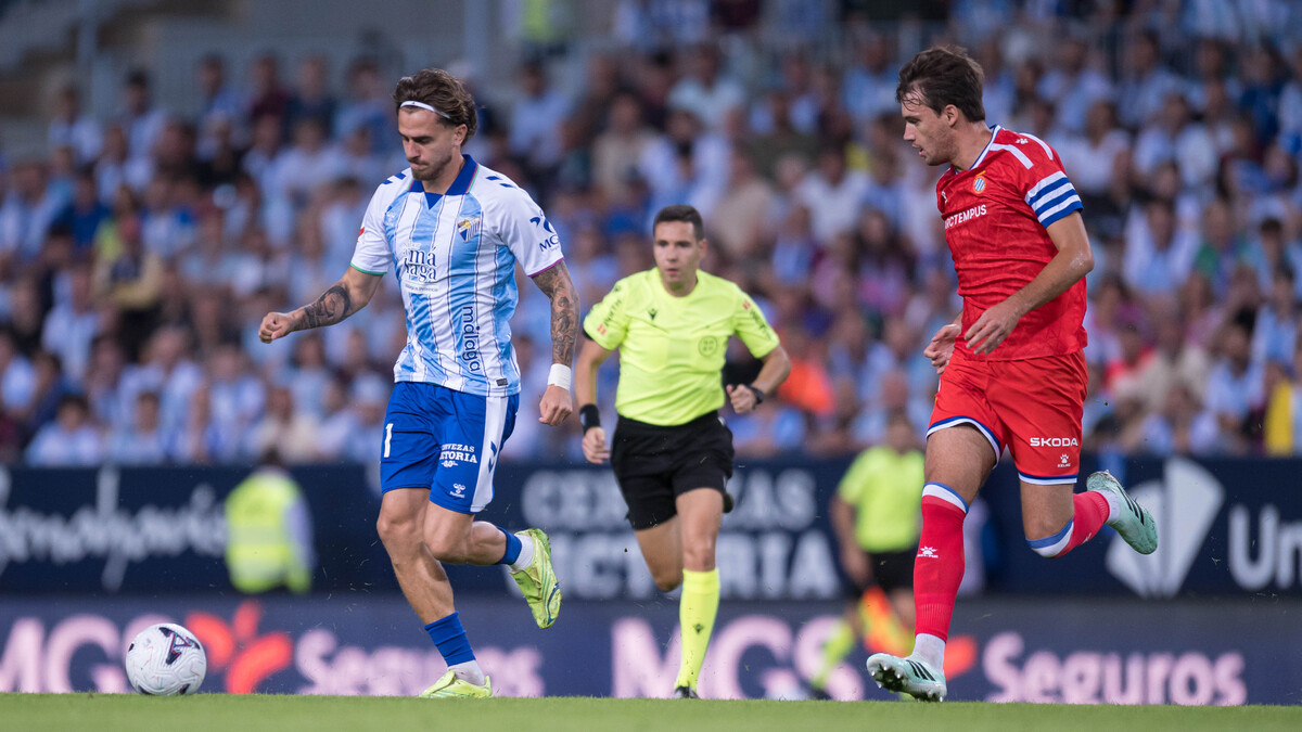 Imagen de la noticia: El Málaga empata en el añadido ante el Espanyol en La Rosaleda (1-1)
