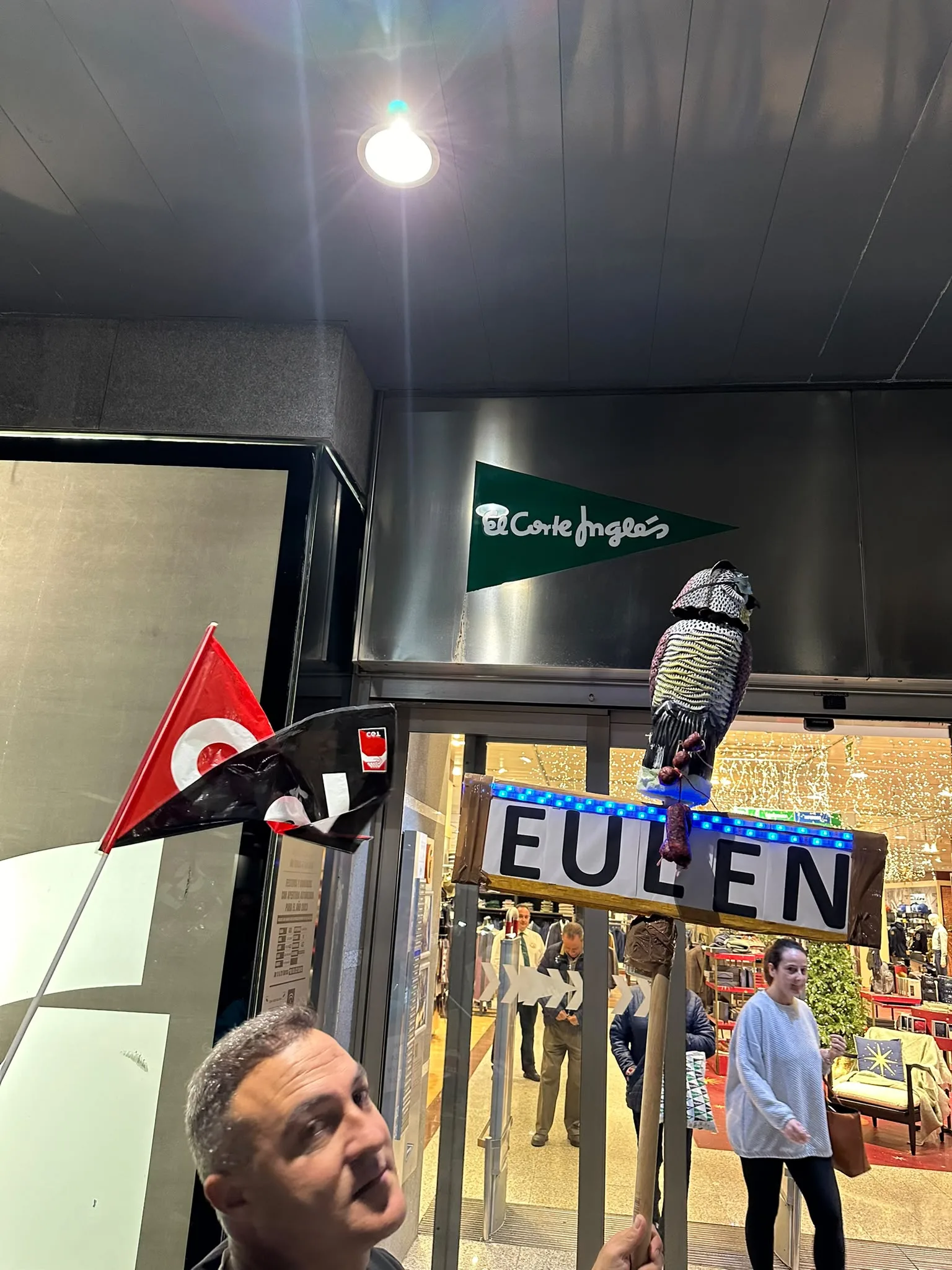 Imagen de la noticia: El TSJA condena a Eulen a adaptar el puesto de una limpiadora en Málaga
