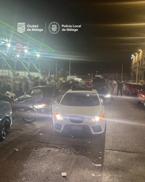 Imagen de la noticia: La Policía Local denuncia a siete conductores en el dispositivo contra las quedadas de vehículos