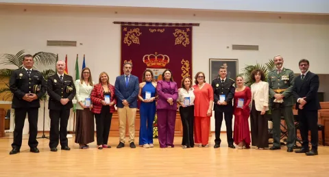 Imagen de la noticia: Torremolinos conmemora el Día de la Fiesta Nacional con un acto cultural por el 50 aniversario del Premio Cervantes