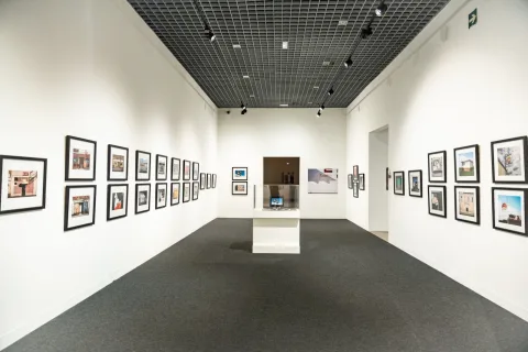 Imagen de la noticia: El MEET estrena en Málaga la exposición 'Noticings' del fotógrafo Patrick Sansone