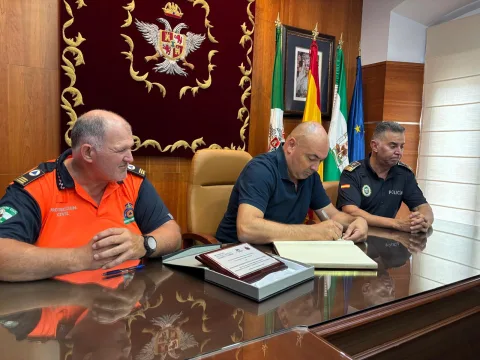 Imagen de la noticia: Alhaurín el Grande trabaja en un nuevo reglamento para atraer a jóvenes voluntarios a Protección Civil