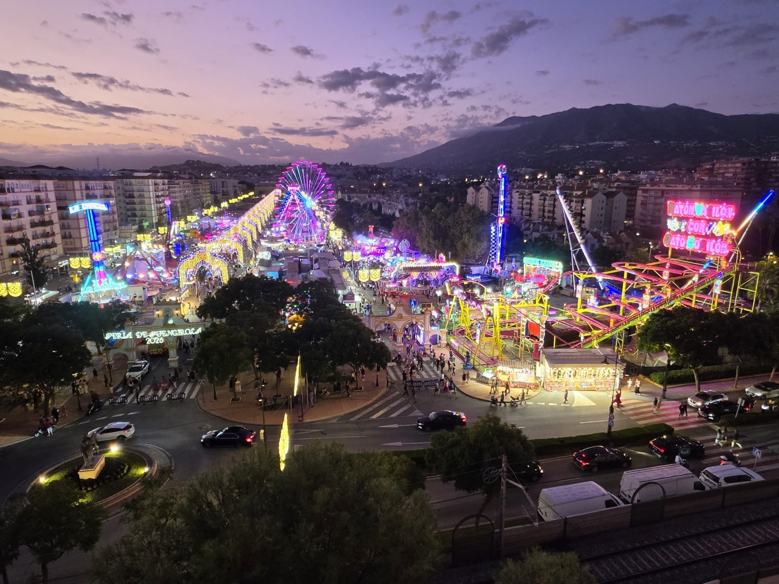 Imagen de la noticia: Fuengirola cierra su Feria del Rosario con cerca de 6.000 asistentes a los conciertos del Palacio de la Paz