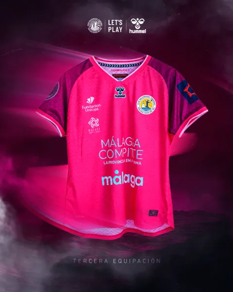 Imagen de la noticia: El Costa del Sol Málaga estrena una camiseta rosa contra el cáncer de mama