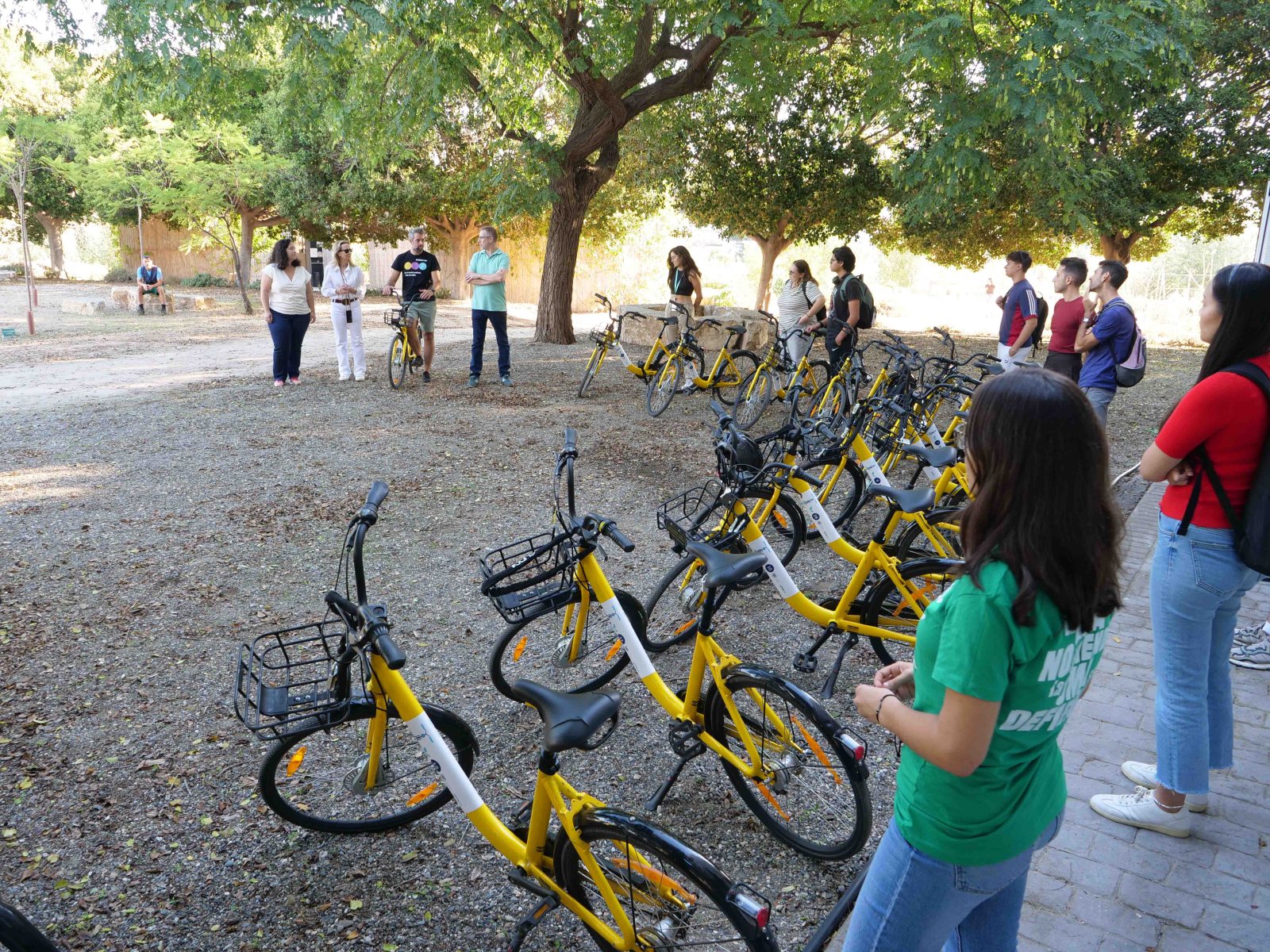 Imagen de la noticia: La UMA entrega 40 bicicletas de préstamo gratuito para el curso 2026-2027