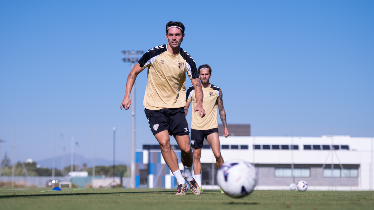Image for the story: Málaga CF finalizes at the Ciudad Deportiva the match on Sunday against Real Sociedad