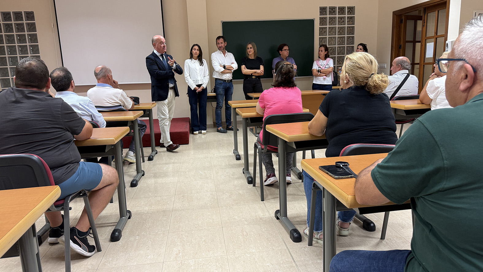 Imagen de la noticia: Antequera abre cursos de inteligencia artificial para mayores de 50 años