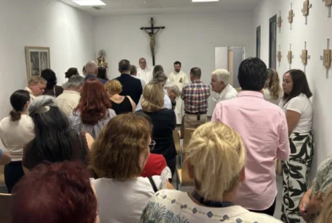 Imagen de la noticia: El Hospital de la Axarquía abre una capilla para la atención espiritual de pacientes y familiares