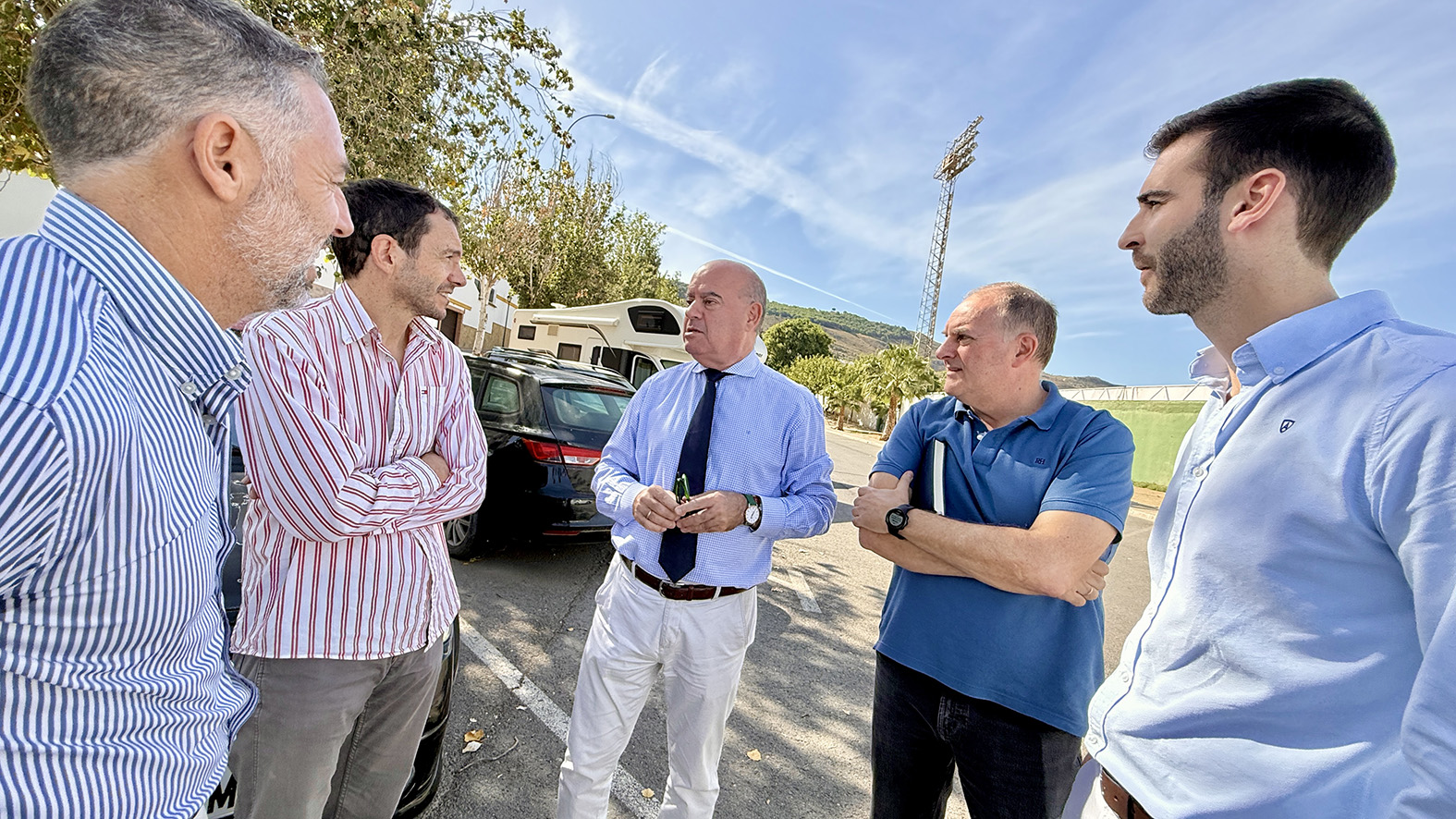 Imagen de la noticia: El Ayuntamiento de Antequera repara la iluminación de El Maulí antes de la Copa del Rey