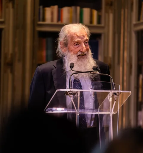 Imagen de la noticia: La Real Maestranza de Ronda entrega sus becas y premios a estudiantes de la comarca y de toda España