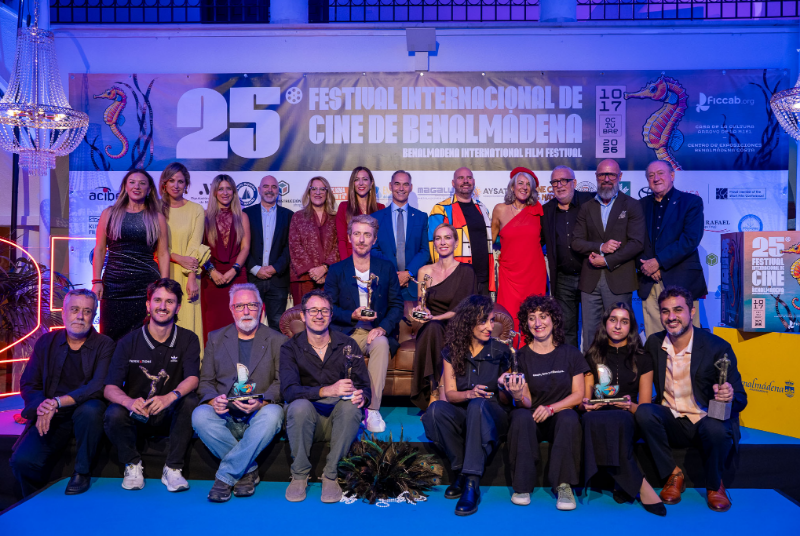 Imagen de la noticia: Kira Miró y Víctor Clavijo cierran el 25º Festival de Cine de Benalmádena con premios a su trayectoria