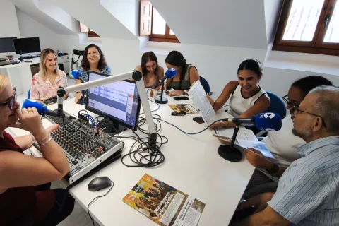 Imagen de la noticia: Jóvenes de Málaga relatan su mes de misión en Colombia en COPE Málaga