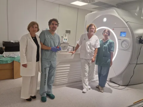 Imagen de la noticia: El Hospital Costa del Sol incorpora la biopsia de mama guiada por resonancia para el diagnóstico del cáncer