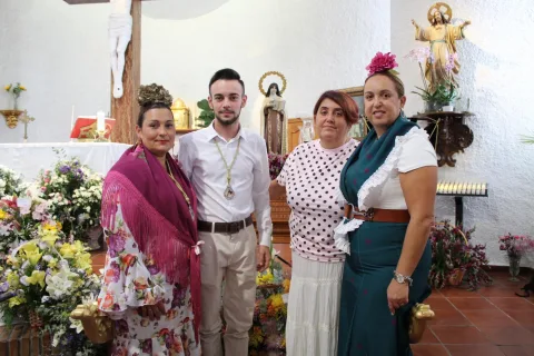 Imagen de la noticia: La Cala suspende la romería de Santa Teresa por la alerta naranja y cierra las fiestas con una misa llena