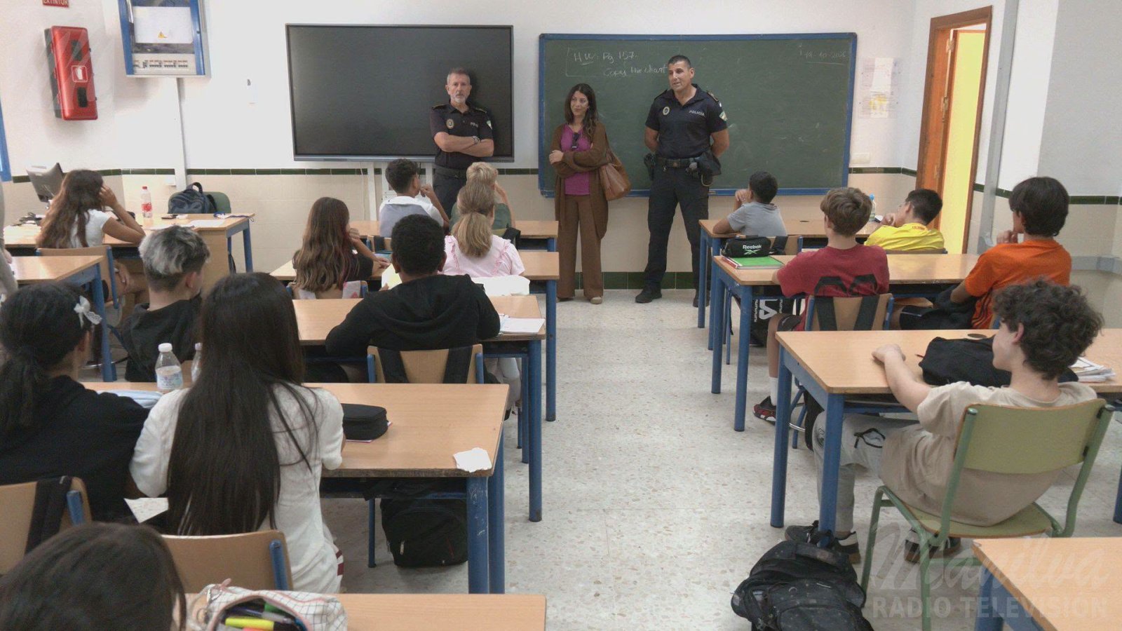 Image for the story: Manilva's Local Police takes road safety to schools