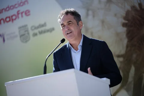 Imagen de la noticia: Málaga acoge hasta el sábado una unidad móvil con psicólogos de la campaña 'Parada emocional'