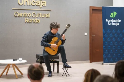Imagen de la noticia: Samuel Diz lleva a Ronda un concierto sobre la guitarra y la Generación del 27