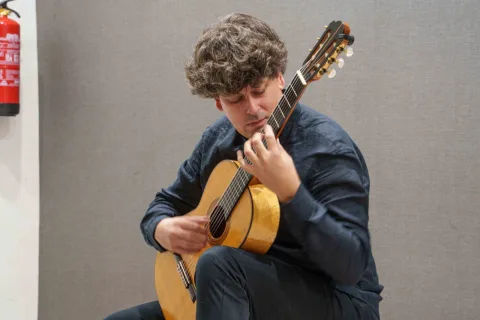 Imagen de la noticia: Samuel Diz lleva a Ronda un concierto sobre la guitarra y la Generación del 27