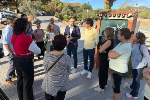 Imagen de la noticia: El PSOE pide paralizar el traslado de caravanas de Sacaba al parque de La Virreina