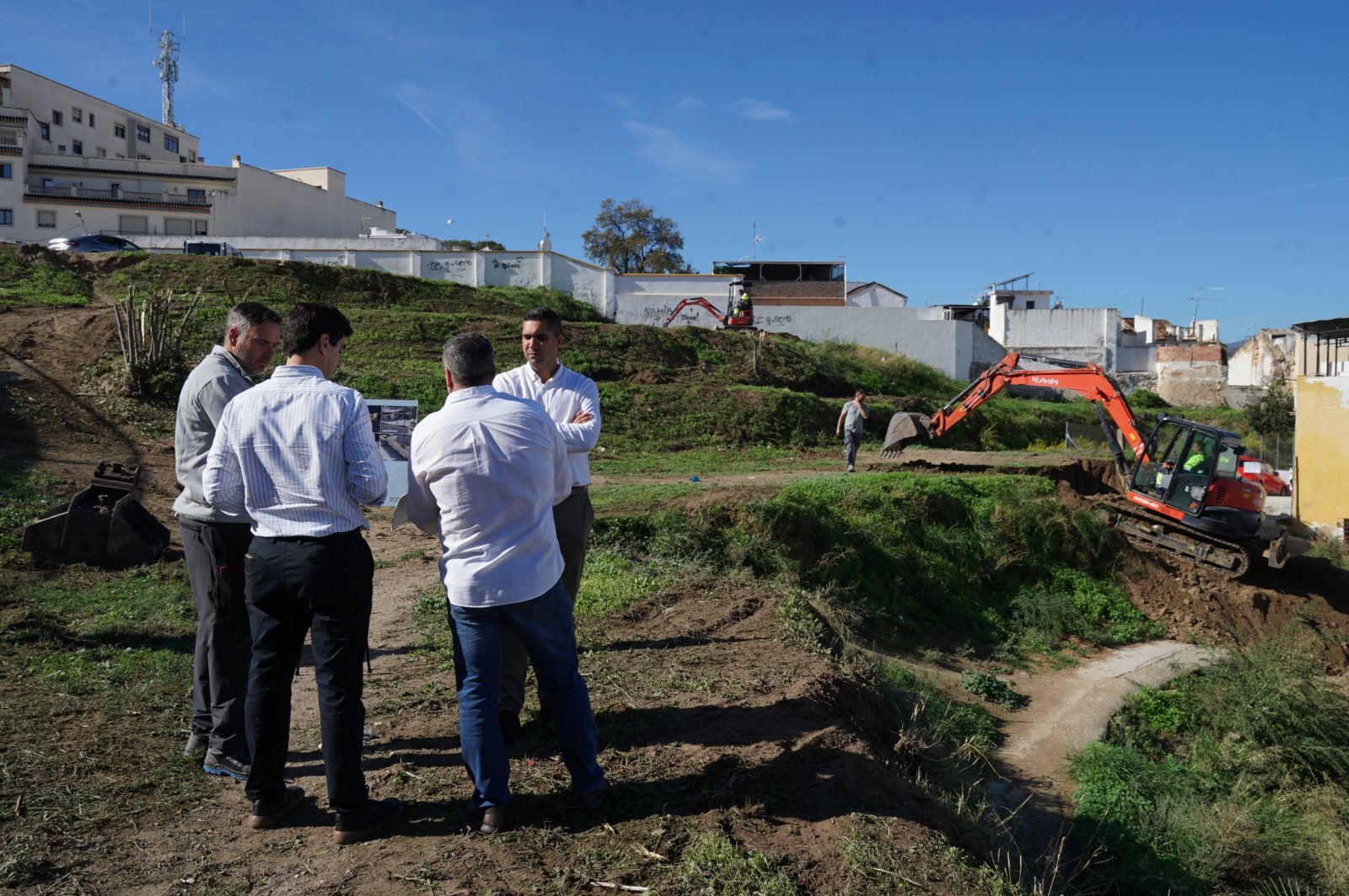 Imagen de la noticia: Coín inicia las obras de un parque de 4.500 metros frente al cuartel de la Guardia Civil