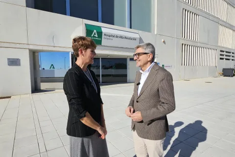 Imagen de la noticia: El PSOE pide a Moreno que aparte a García Urbano tras la petición de prisión de la Fiscalía