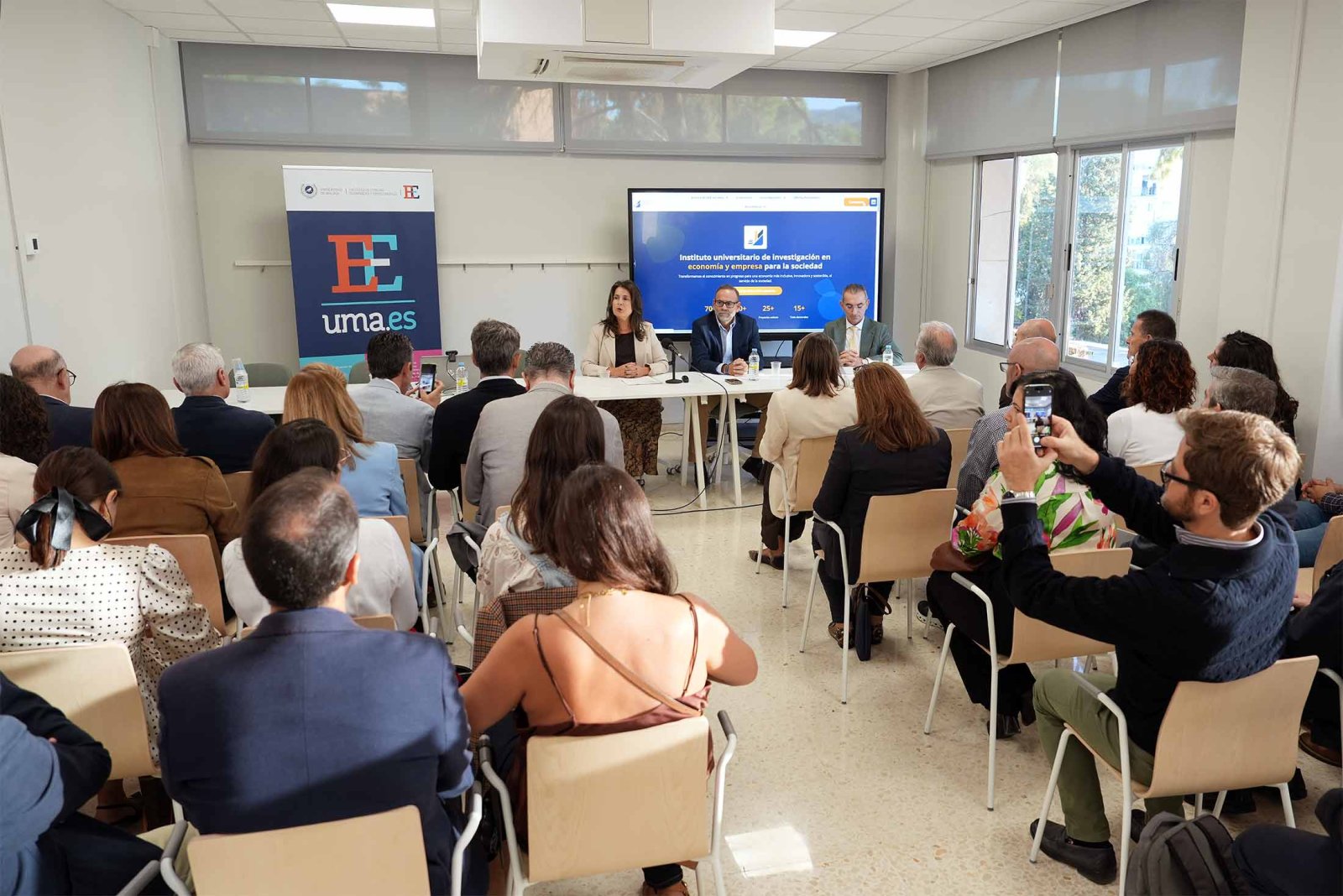 Imagen de la noticia: La UMA presenta IEBSociety, su instituto de investigación económica aplicada