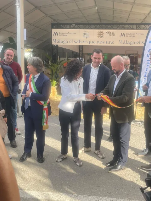Imagen de la noticia: Impulsa Axarquía inaugura la feria FIAX en Vélez-Málaga