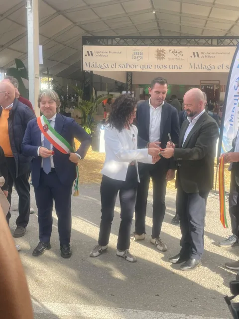 Imagen de la noticia: Impulsa Axarquía inaugura la feria FIAX en Vélez-Málaga