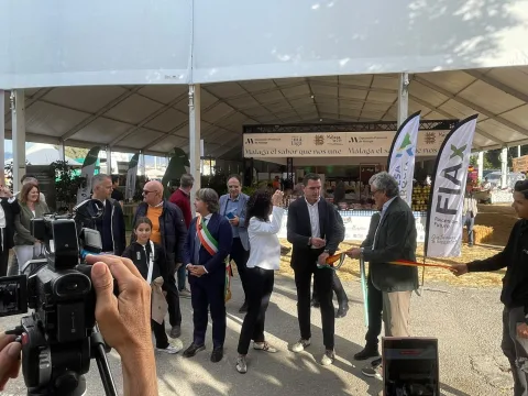 Imagen de la noticia: Impulsa Axarquía inaugura la feria FIAX en Vélez-Málaga