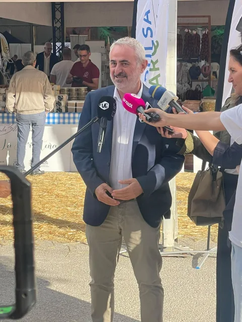 Imagen de la noticia: Impulsa Axarquía inaugura la feria FIAX en Vélez-Málaga