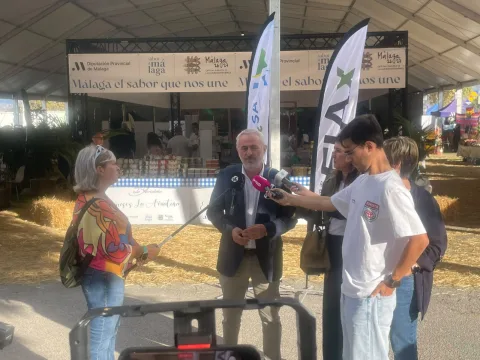 Imagen de la noticia: Impulsa Axarquía inaugura la feria FIAX en Vélez-Málaga